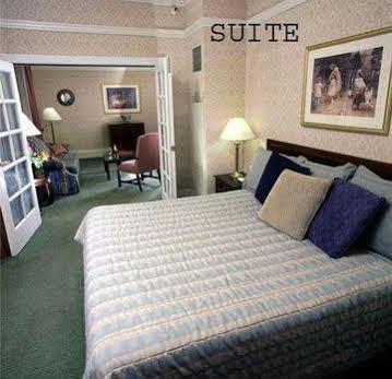 Courtyard By Marriott Downtown/van Ness Ave Hotel